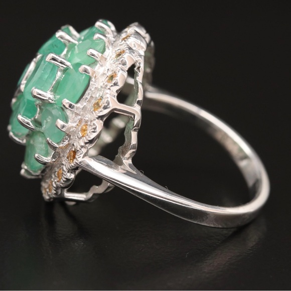 Beautiful Cocktail Ring - Picture 5 of 7